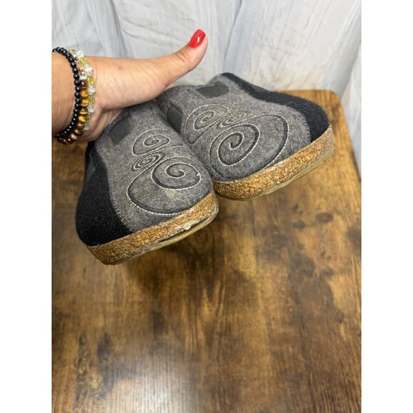 HAFLINGER Magic Felt Wool Clogs Size 40 Gray Black Duo Tone Cork Sole Slippers - Picture 2 of 12